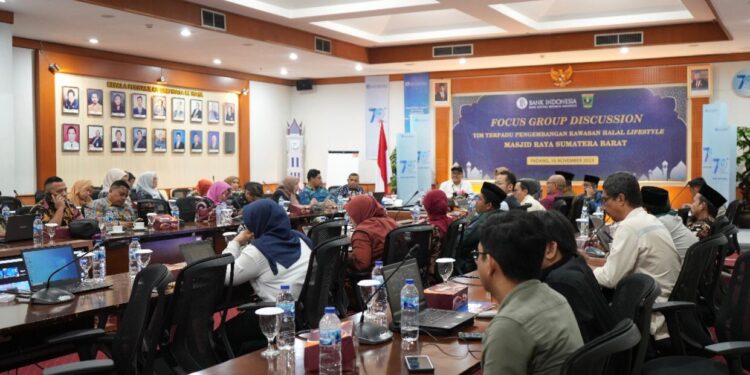 Akselerasi Masjid Raya Sumbar Jadi Kawasan Halal Lifestyle, Tim Pengembangan Gelar FGD