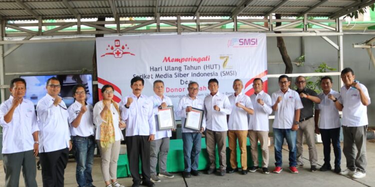 Semangat Persaudaraan: Potong Tumpeng dan Donor Darah Serentak di Perayaan HUT ke-7 SMSI