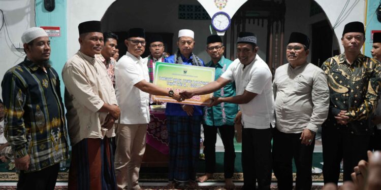 Masjid Nurut Taqwa Pasaman Barat Terima Bantuan Safari Ramadhan Provinsi Sumatera Barat