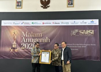 Firdaus Serahkan Anugerah SMSI 2026, Apresiasi Menteri hingga Kepala Desa Inspiratif