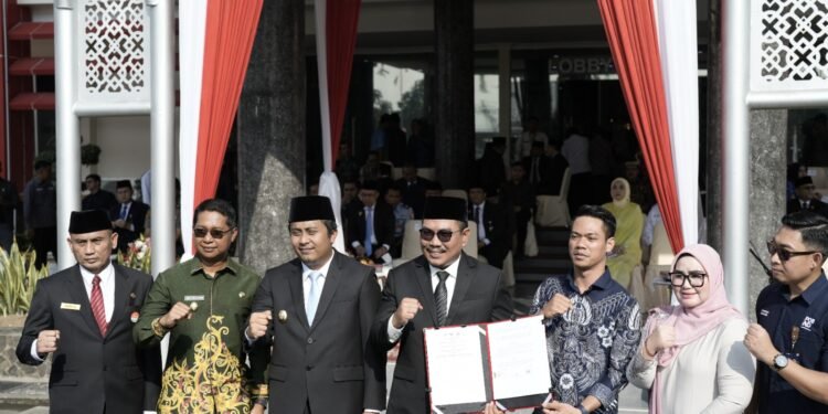 Pimpin Upacara Hari Koperasi 2026, Wagub Vasko Tegaskan Komitmen Digitalisasi Ekonomi Kerakyatan